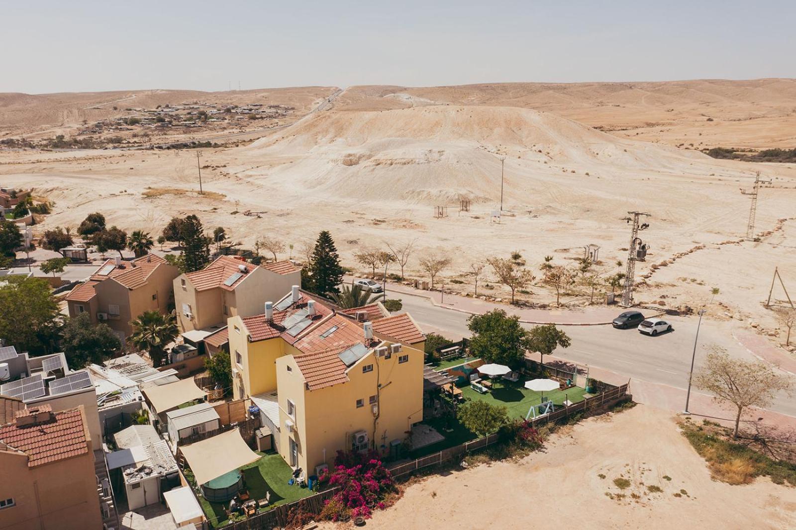The White Hill Guesthouse Yeroham Eksteriør bilde