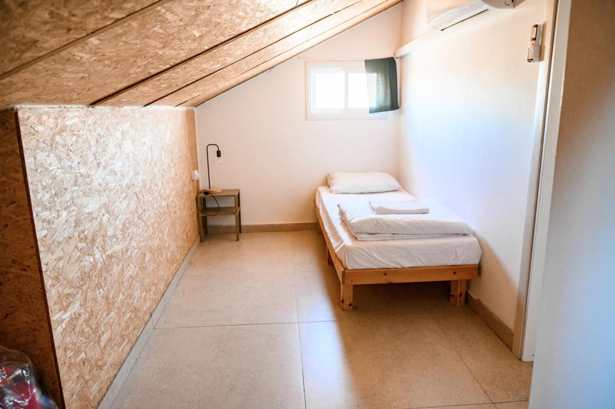 The White Hill Guesthouse Yeroham Eksteriør bilde